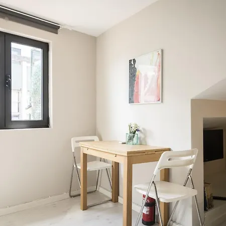 Apartment Formosa Stylish By Homing Porto