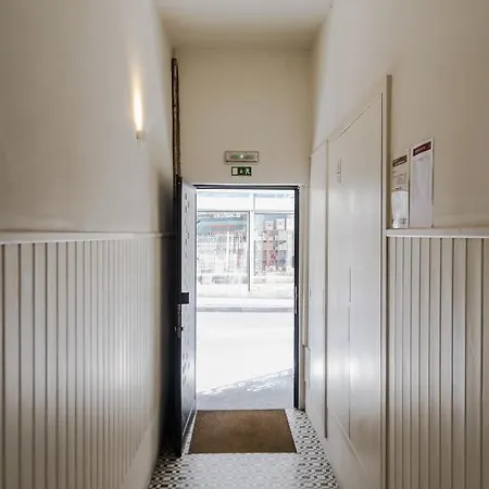 Apartment Formosa Stylish By Homing Porto